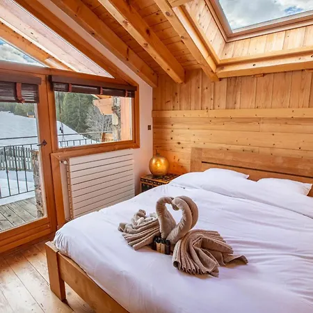Le Cairn - Unique Ski-in Ski-out Location!