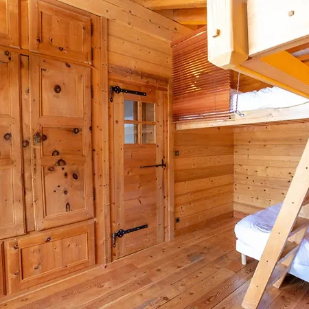 Le Cairn - Unique Ski-in Ski-out Location! Chalet Meribel