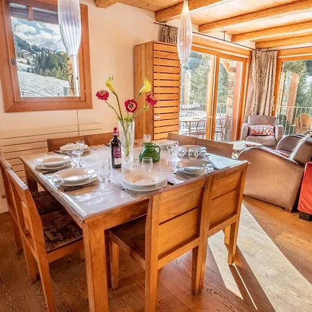 Chalet Le Cairn - Unique Ski-in Ski-out Location! Outside Hot Tube *